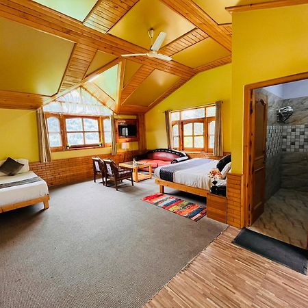 Hotel Hollywood Manali - Scenic River & Mountain View With Premium Rooms Екстер'єр фото