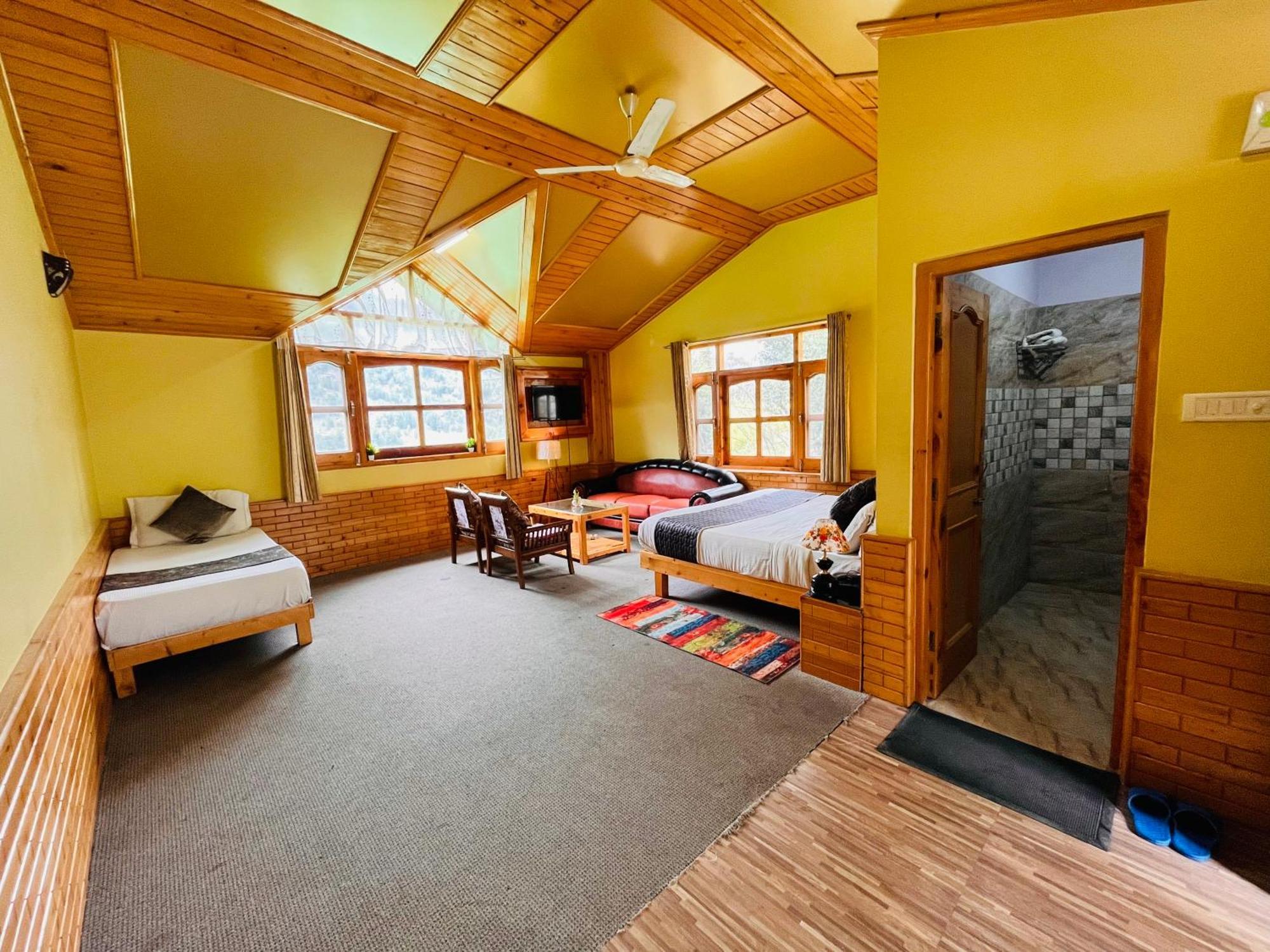 Hotel Hollywood Manali - Scenic River & Mountain View With Premium Rooms Екстер'єр фото