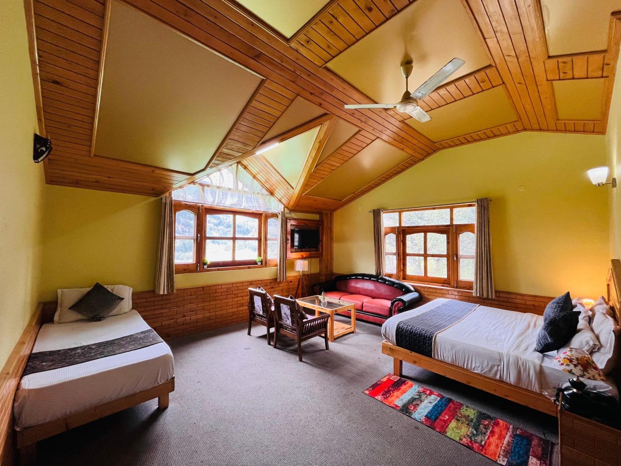 Hotel Hollywood Manali - Scenic River & Mountain View With Premium Rooms Екстер'єр фото