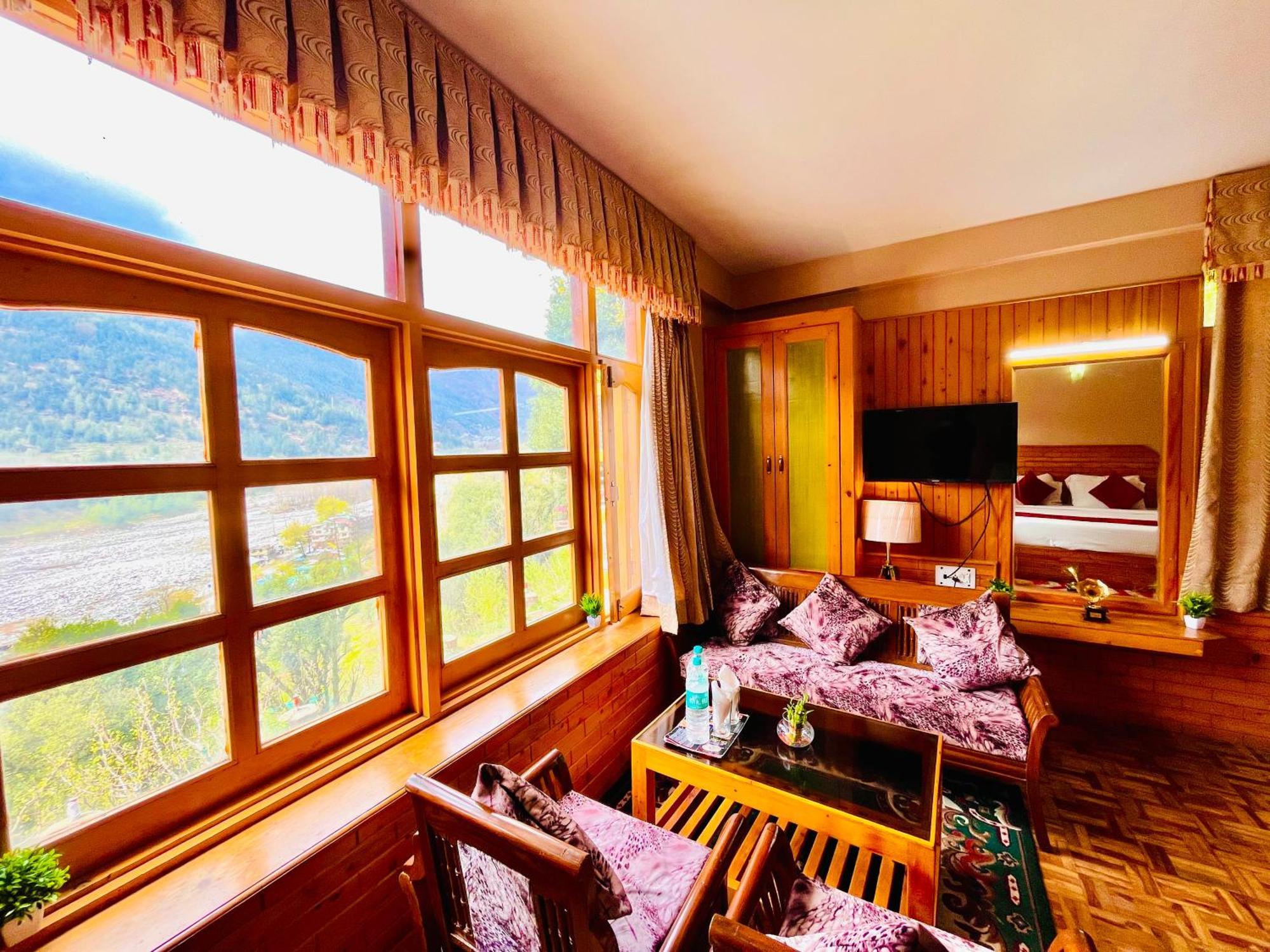Hotel Hollywood Manali - Scenic River & Mountain View With Premium Rooms Екстер'єр фото