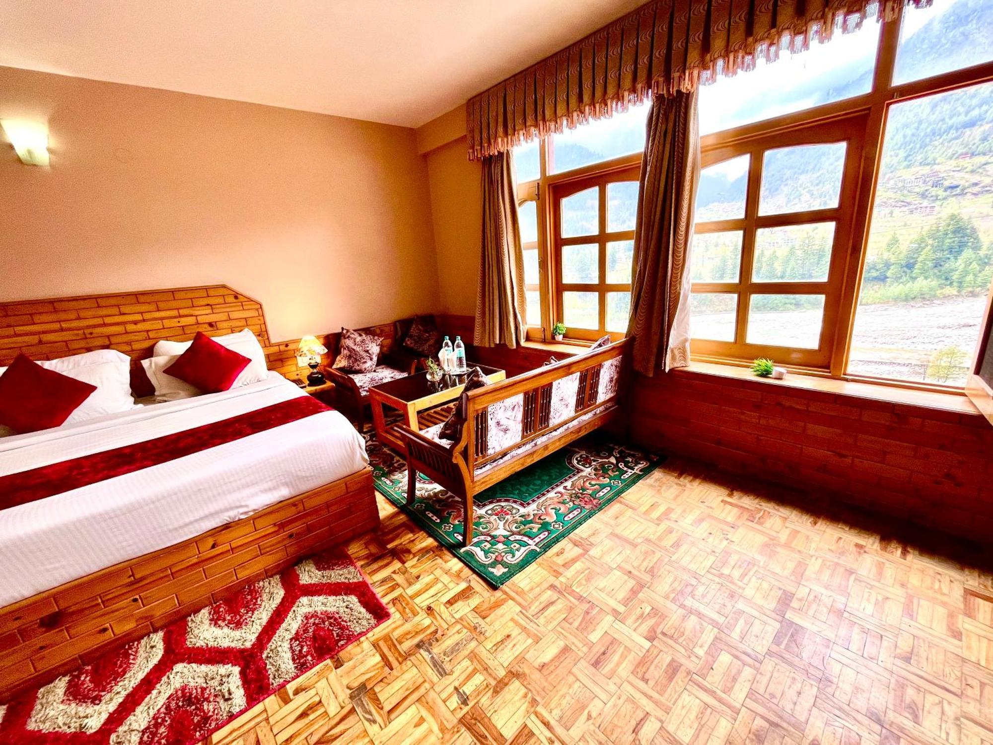 Hotel Hollywood Manali - Scenic River & Mountain View With Premium Rooms Екстер'єр фото