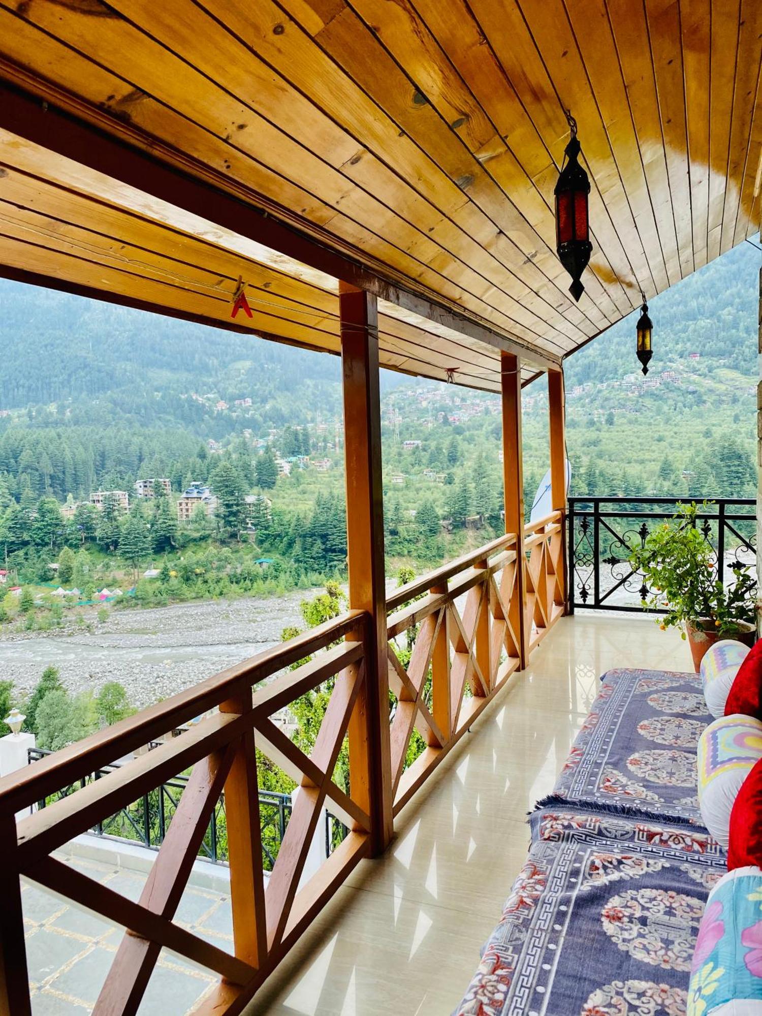 Hotel Hollywood Manali - Scenic River & Mountain View With Premium Rooms Екстер'єр фото