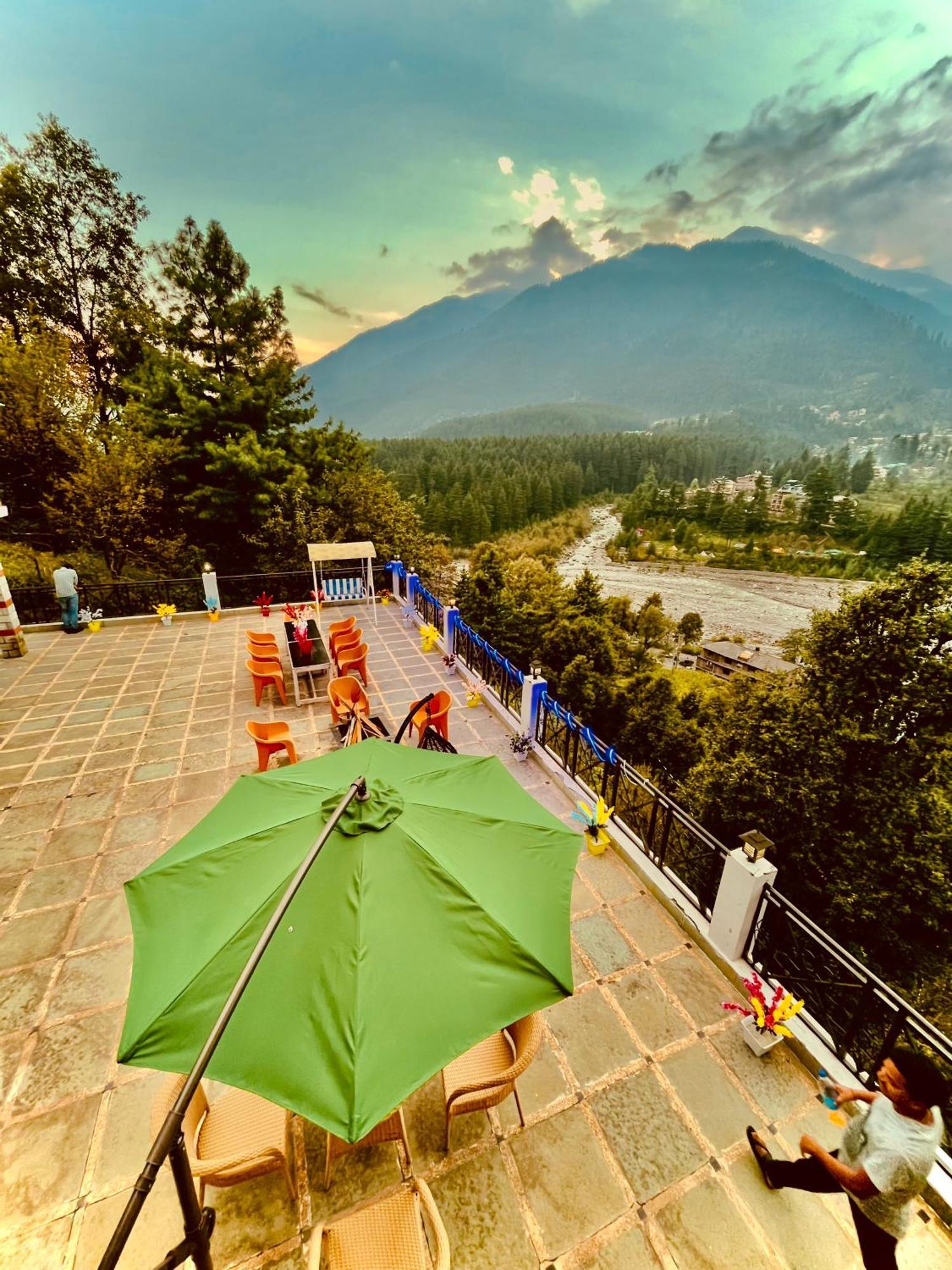 Hotel Hollywood Manali - Scenic River & Mountain View With Premium Rooms Екстер'єр фото