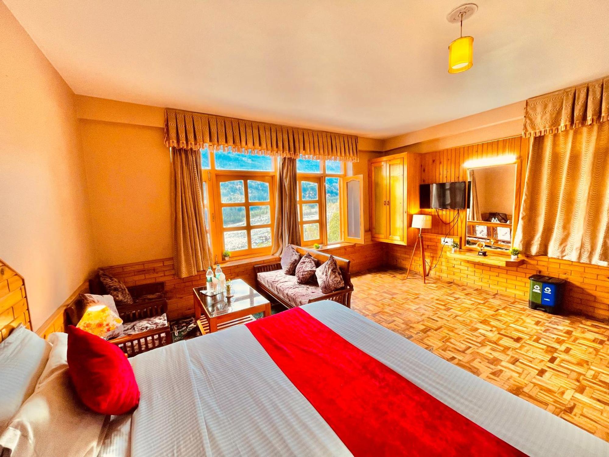 Hotel Hollywood Manali - Scenic River & Mountain View With Premium Rooms Екстер'єр фото