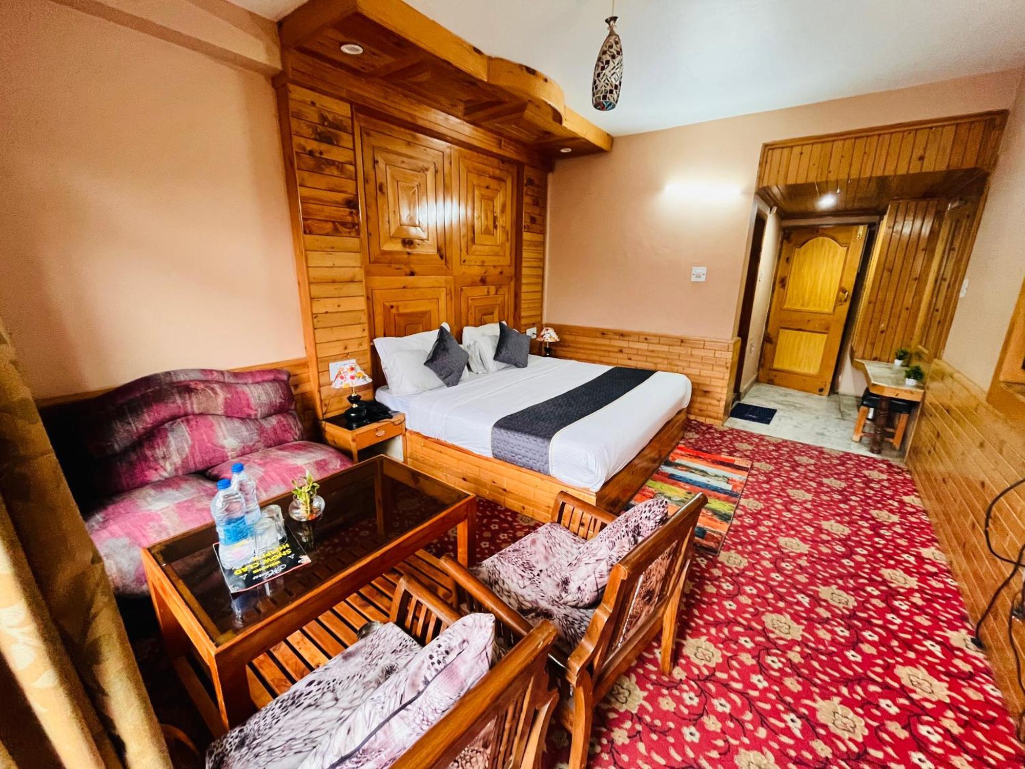 Hotel Hollywood Manali - Scenic River & Mountain View With Premium Rooms Екстер'єр фото