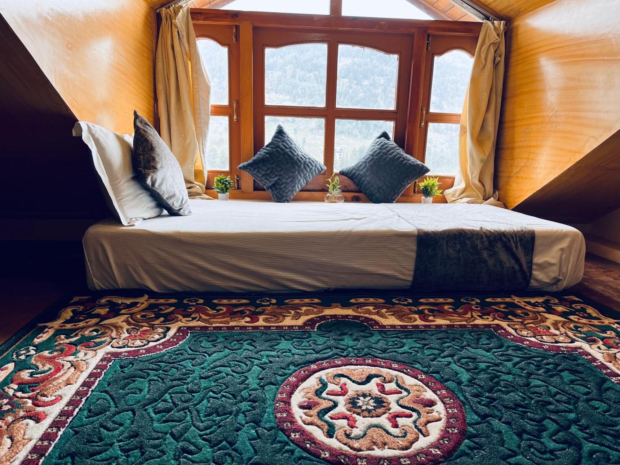 Hotel Hollywood Manali - Scenic River & Mountain View With Premium Rooms Екстер'єр фото