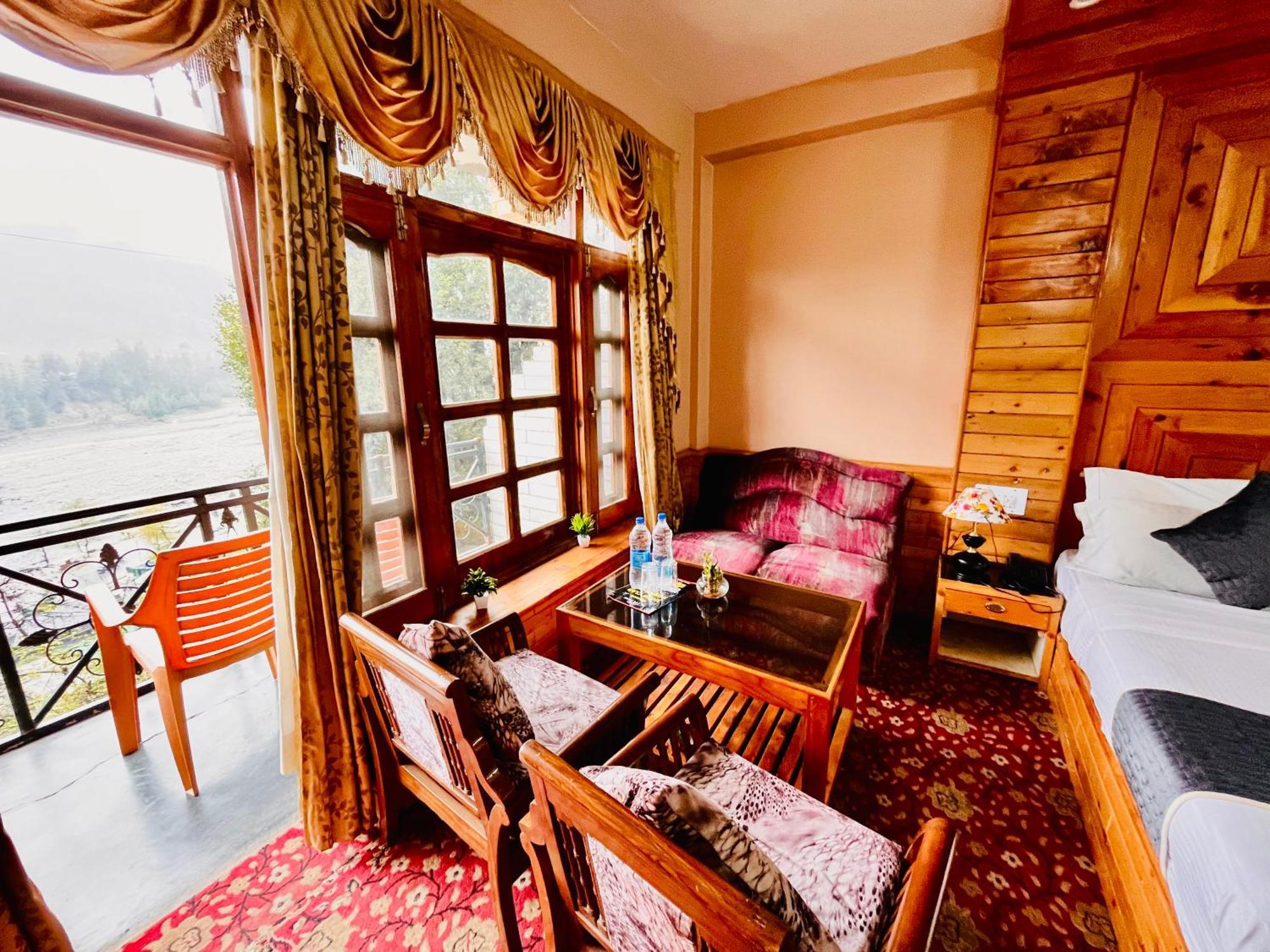 Hotel Hollywood Manali - Scenic River & Mountain View With Premium Rooms Екстер'єр фото
