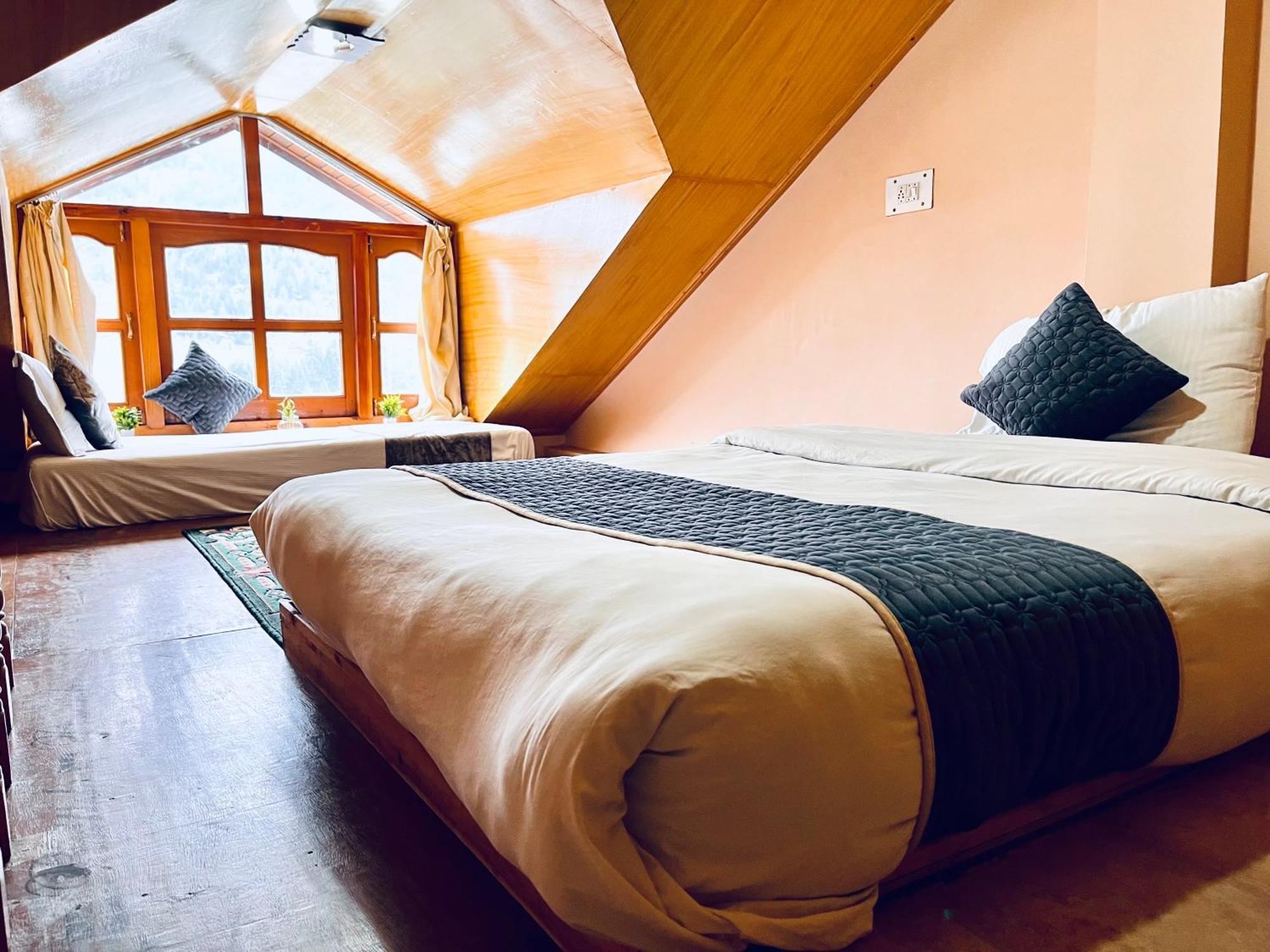 Hotel Hollywood Manali - Scenic River & Mountain View With Premium Rooms Екстер'єр фото