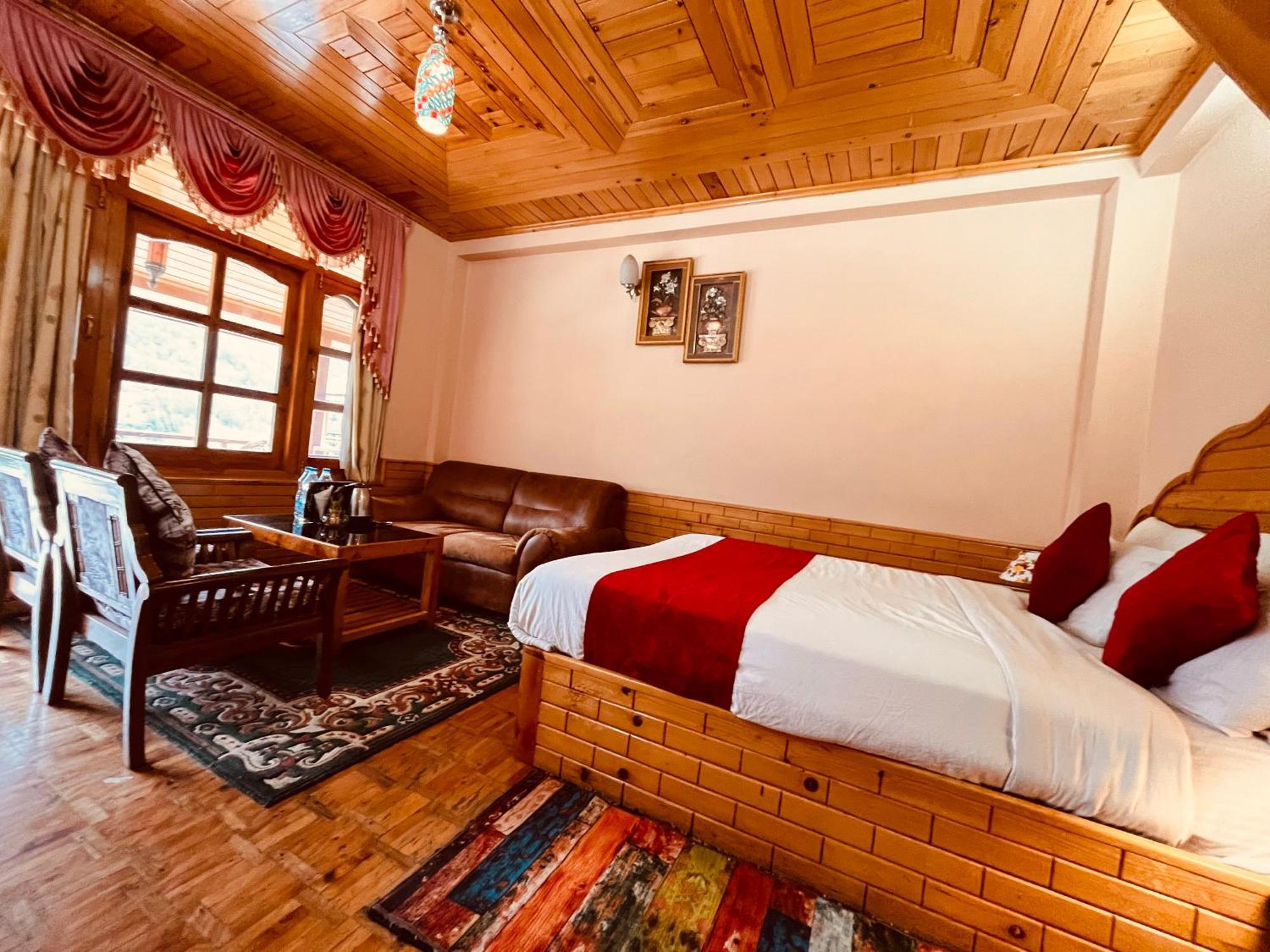 Hotel Hollywood Manali - Scenic River & Mountain View With Premium Rooms Екстер'єр фото
